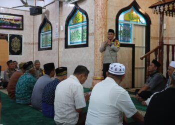 Kapolres Pematangsiantar, AKBP Yogen Heroes Baruno SH, SIK, melaksanakan safari Jumat, di Masjid A-Hanif, Jl. Ade Irma, Kelurahan Melayu, Kecamatan Siantar Utara, Kota Pematangsiantar, Jumat (15/3/2024).