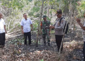 Kebakaran hutan di Juma Dusun Saribu Dolok, Nagori Sinasih, Kecamatan Silau Kahean, Kabupaten Simalungun, berhasil dikendalikan tim gabungan yang dipimpin Kapolsek Silau Kahean, AKP J.H. Sinaga, S.H.