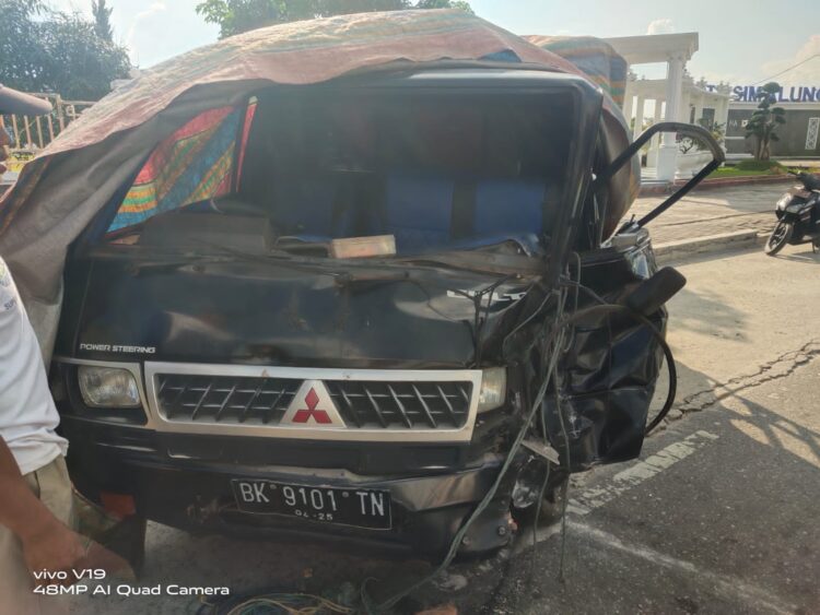 Foto mobil yang alami kecelakaan.