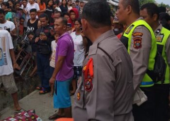 Foto: Seorang pengendara becak motor tewas ditabrak kereta api saat melintas di perlintasan rel kereta api sekitar Jalan Pembangunan, Kelurahan Tanjung Gusta, Kecamatan Medan Helvetia, Kota Medan. (Dok Polsek Medan Helvetia)