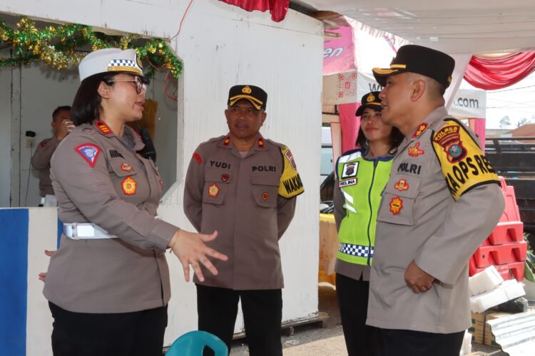 Kapolres Pematangsiantar, AKBP Yogen Heroes Baruno SH, SIK, laksanakan pengecekan kesiapan awal Pos Pengamanan (Pam) dan Pos Pelayanan (Yan) Ops Ketupat Toba Tahun 2024, Kamis (4/4/2024), pada pukul 15.00 WIB.