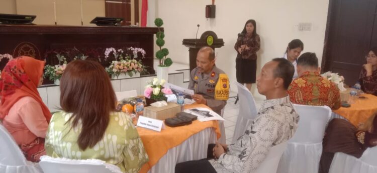 Wakapolres Simalungun, Kompol Hendrik Situmorang, SH, MH saat ikuti Rapat Koordinasi Peraturan Mahkamah Agung RI di Pengadilan Negeri Simalungun.