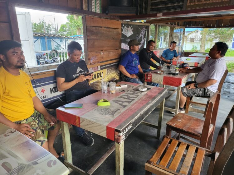 Sat Narkoba Polres Simalungun bersama Pemerintah Desa gerebek Nagori Karang Bangun.