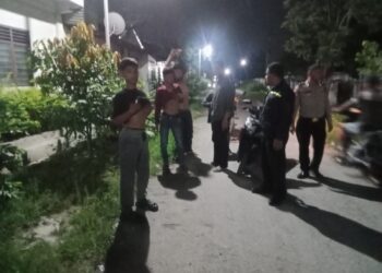 Polsek Siantar Utara melaksanakan patroli guna mengantisipasi dan menekan aksi tawuran dan geng motor, pada Sabtu (27/4/2024) malam, sekira pukul 23.30 WIB.