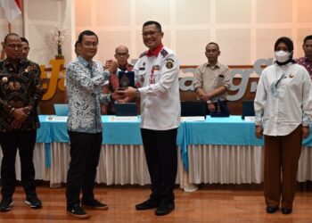 Kadis Kominfo Humbahas, Batara Franz Siregar SE bersama BSSN (Badan Siber dan Sandi Negara) melakukan perpanjangan penandatangan PKS (Perjanjian Kerja Sama) terkait penggunaan TTE (Tanda Tangan Elektonik), Rabu (29/5/2024), di Aula Utama BBSN, Jalan Raya Muchtar Bojongsari Depok.