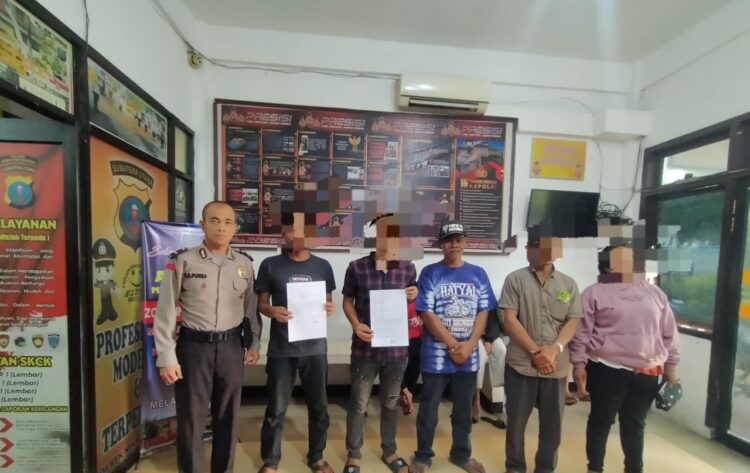 Personil piket SPKT Polsek Siantar Utara selesaikan perkara pencurian handphone (HP) melalui problem solving, Kamis (2/5/2024), pukul 17. 00 WIB.