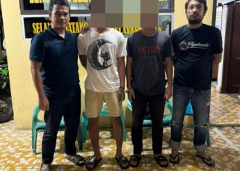 Foto kedua pelaku yang diamankan Polsek Siantar Selatan.