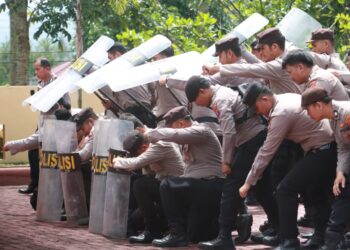 Polres Simalungun mengadakan pelatihan rutin Pengendalian Massa (Dalmas).