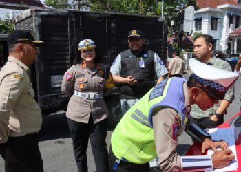 Polres Pematangsiantar melalui Satuan Lalu Lintas bersama dengan UPTD Samsat Pematangsiantar menggelar operasi gabungan yang dipimpin Kasat Lantas, AKP Gabriellah Angelia Gultom, SIK, MH.