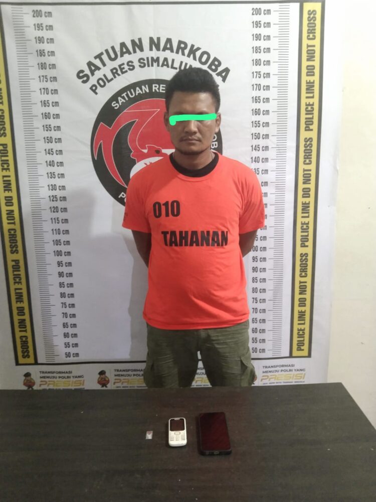 Foto pelaku dan barang bukti yang diamankan Polisi.