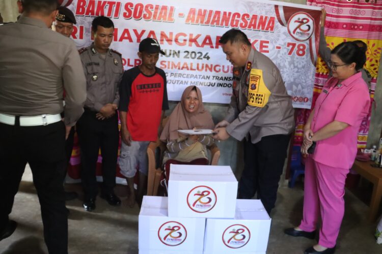 Kapolres Simalungun, AKBP Choky Sentosa Meliala, S.I.K., S.H, M.H, melaksanakan kegiatan Bulan Bakti Polri Presisi Internal berupa kunjungan anjangsana dan pemberian santunan kepada anggota Polri yang sakit menahun serta keluarga Polri yang telah meninggal dunia.