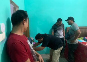 Satuan Narkoba Polres Simalungun melakukan penggerebekan, di salah satu rumah warga di Perlanaan, pada Senin (24/6/2024) siang lalu, pukul 12.00 WIB.