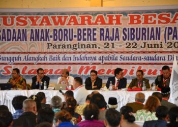Pemkab Humbahas menghadiri Musyawarah Besar II dan Ucapan Syukur Parsadaan Anak Boru Bere Raja Siburian (PABORAS) Tahun 2024, di Desa Sihonongan, Kecamatan Paranginan, Jumat (21/6/2024).