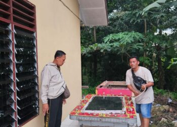 Polres Simalungun melalui Polsek Tanah Jawa melakukan penggerebekan, di warung kopi milik Parluhutan Sinaga, di Huta III, Dusun Pining I, Nagori Bosar Galugur, Kecamatan Tanah Jawa, Kabupaten Simalungun, pada Sabtu (8/6/2024) sore, sekitar pukul 15.30 WIB.