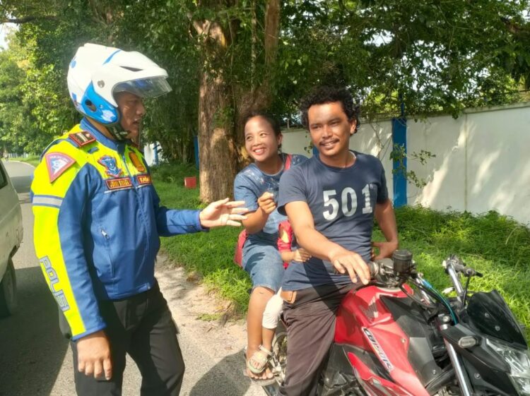 Satuan Lalu Lintas menggelar patroli hunting system, pada Kamis (6/6/2024), sekitar pukul 09.30 WIB, di jalur lintas timur Simalungun-Asahan.
