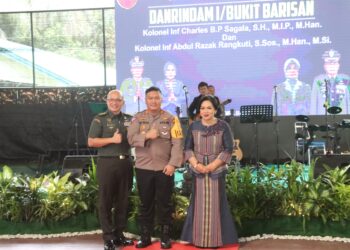 Kapolres Simalungun, AKBP Choky Sentosa Meliala, S.I.K, S.H, M.H, hadiri pisah sambut Danrindam I/Bukit Barisan dari Kolonel Inf Charles B P Sagala kepada Kolonel Inf Abdul Razak Rangkuti.