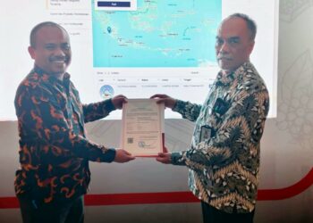 Bupati Pakpak Bharat, Franc Bernhard Tumanggor diwakili Kepala Dinas  Pertanian (Kadistan), Adei Johan Banurea, SP, MP, menerima Sertifikat Indikasi Geografis Gambir Simsim Pakpak Bharat dari Kementerian Hukim dan Hak Azasi Manusia (Kemenkumhah) RI.