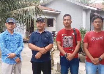 Kapolsek Bosar Maligas, AKP Restuadi, SH, bersama Kanit Reskrim, IPDA Leonard S., SH, personel Polsek Bosar Maligas, serta Pangulu Nagori Rawamasin, Suharto, memimpin langsung penggeledahan dan tidak ditemukan barang bukti terkait perjudian togel.