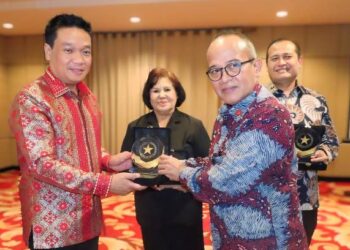 Wakil Bupati Humbahas,  Dr Oloan Paniaran Nababan S.H, M.H, menghadiri rapat koordinasi terbatas dalam rangka pelaksanaan Pemantauan Intervensi Serentak Percepatan Pencegahan Stunting, di Provinsi Sumatera Utara, Senin (24/6/2024), di Hotel Grand Aston Medan.
