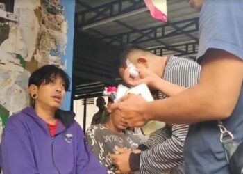 Penangkapan kedua kurir sabu oleh anggota Satnarkoba Polres Padangsidimpuan. (Foto: iNews/Indra Mulia Siagian)