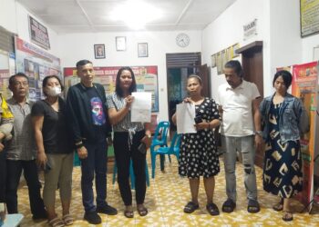 Polsek Siantar Selatan, melalui Bhabinkamtibmas Kelurahan Aek Nauli, Aipda Herry S.Tarigan, SH, menyelesaikan perkelahian warga secara problem solving.