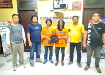Foto kedua pelaku yang diamankan Polsek Siantar Barat.