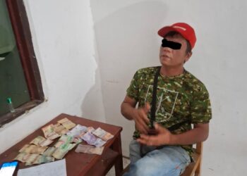 Foto pelaku dan barang bukti yang diamankan Polsek Serbalawan.