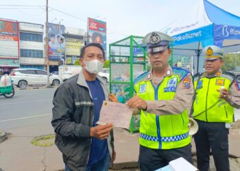 Data hari ke-2, 1.036 pelanggar ditilang manual oleh petugas di lapangan, Polisi juga memberikan 936 teguran.