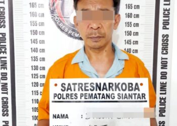 Foto pelaku yang diamankan Satnarkoba Polres Pematangsiantar.