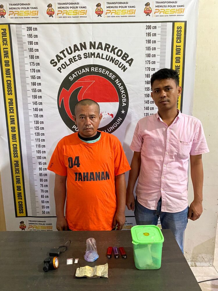 Foto tersangka dan barang bukti yang diamankan Polisi.