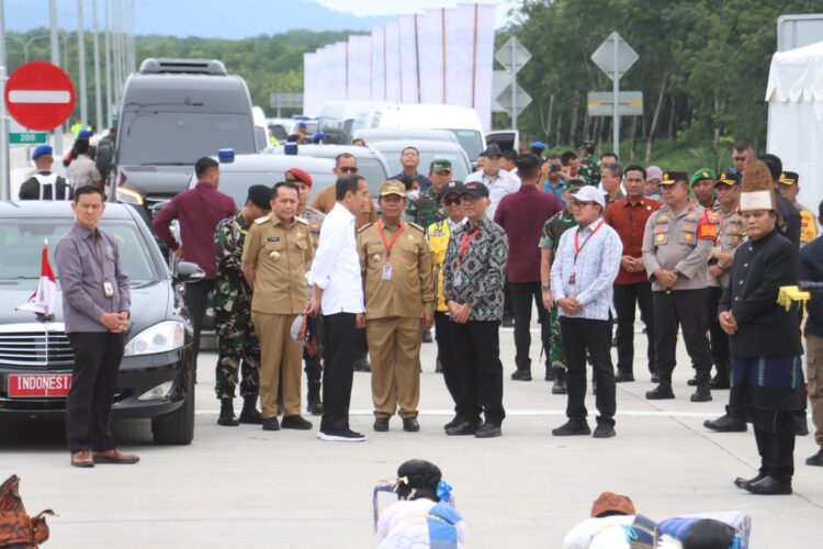 Kapolres Pematangsiantar, AKBP Yogen Heroes Baruno, S.H., S.I.K, hadiri peresmian Jalan Tol Trans Sumatera, Ruas Tebing Tinggi-Serbelawan-Sinaksak.