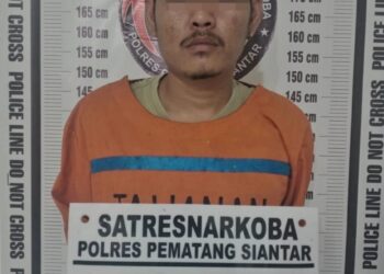 Foto tersangka yang diamankan Satuan Reserse Narkoba Polres Pematangsiantar.