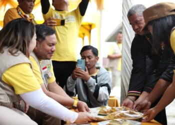 Masyarakat dan Tokoh Salak ucapkan terimakasih kepada Bupati Pakpak Bharat, Franc Bernhard Tumanggor, atas terlaksananya pembangunan di daerah mereka.