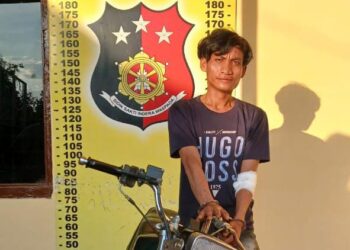 Foto pelaku dan barang bukti yang diamankan Polisi.