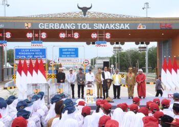 Polres Simalungun, melaksanakan pengamanan VVIP dalam rangka kunjungan kerja Presiden Republik Indonesia, Ir. H. Joko Widodo.