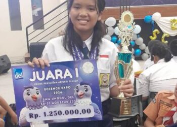 Apriani Sinambela meraih Juara I dalam Lomba Penulisan Artikel Ilmiah, Science Expo SMA Unggul DEL yang diadakan di SMA Unggul DEL, pada Jumat (30/8/2024) lalu.