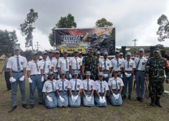 SMA Negeri 1 Sitellu Tali Urang Julu, Kabupaten Pakpak Bharat, berhasil meraih juara umum, pada lomba Peraturan Baris Berbaris (PBB) se-Wilayah Kodim 0206/Dairi, pada Jumat (27/09/2024).