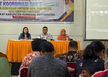 Dinas Kesehatan Pengendalian Penduduk dan Keluarga Berencana (P2KB), melaksanakan Rakor (Rapat Koordinasi) dan evaluasi pelaksanaan deteksi dini, preventif, dan respon penyakit tingkat Kabupaten Humbahas, Jumat (25/10/2024) lalu, di Grand Maju Doloksanggul.