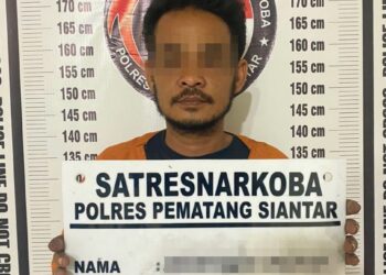 Foto tersangka yang diamankan Polres Pematangsiantar.