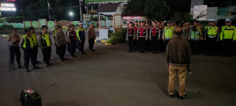 Polres Simalungun menggelar patroli skala besar sebagai bagian dari Kegiatan Kepolisian Yang Ditingkatkan (KRYD). Kegiatan ini bertujuan untuk menjaga keamanan dan ketertiban masyarakat (kamtibmas) di wilayah Kabupaten Simalungun.