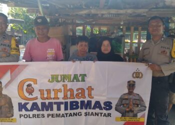 Bhabinkamtibmas Polsek Siantar Selatan melaksanakan cooling system, di Jalan Vihara, Kelurahan Simalungun, Kecamatan Siantar Selatan.