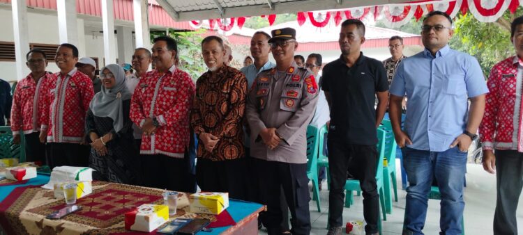 Kapolsek Siantar Martoba, AKP Restuadi, SH , hadiri rapat koordinasi (Rakor) Penangan Konflik Sosial oleh tim terpadu Kota Pematangsiantar dalam rangka Pilkada Tahun 2024, bertempat di Aula Kantor Camat Siantar Sitalasari, jl. SM. Raja Kota Pematangsiantar.