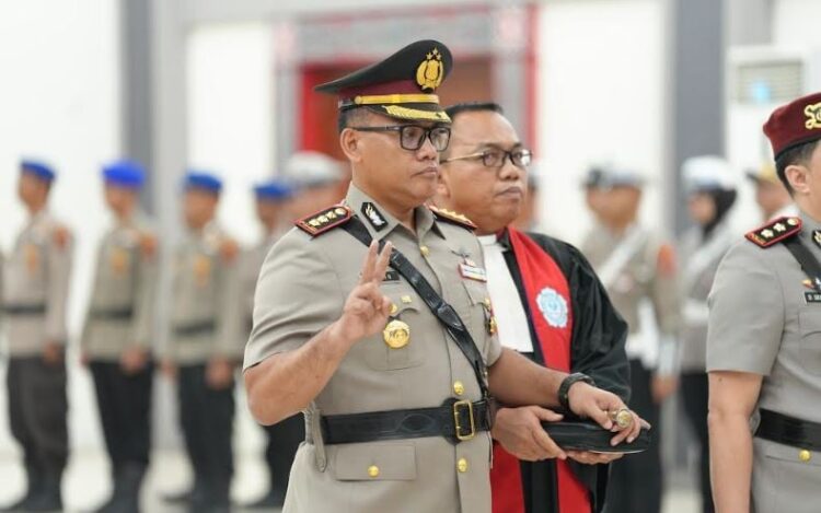 Kombes Pol Gidion Arif Setyawan resmi saat dilantik menjadi Kapolrestabes Medan menggantikan Kombes Teddy John Sahala Marbun. (Foto: Dok Istimewa)