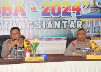 Kapolres Pematangsiantar, AKBP Yogen Heroes Baruno, SIK, MH, pimpin pelaksanaan Pra Operasi Zebra Toba Tahun 2024, pada Senin (14/10/2024) pagi, pukul 09.00 WIB, di Aula Widya Satya Brata Polres Pematangsinatar.