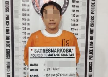 Foto pelaku yang diamankan Satuan Reserse Narkoba Polres Pematangsiantar.