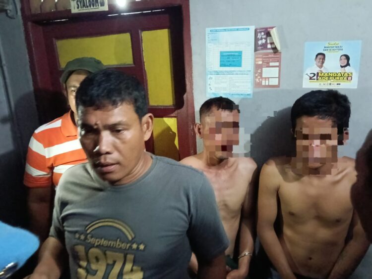 Polsek Sianțar Marihat mengamankan 2 pencuri meteran dari amukan warga, pada Sabtu (17/11/2024) malam, sekira pukul 23.00 WIB.