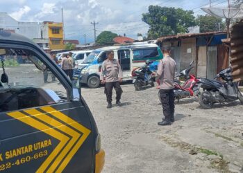 Kapolsek Siantar Utara, AKP Nelson Aritonang, SH, pimpin Gerebek Sarang Narkoba (GSN), di tiga lokasi, pada Jumat (15/11/2024) pagi, pukul 10.00 WIB.