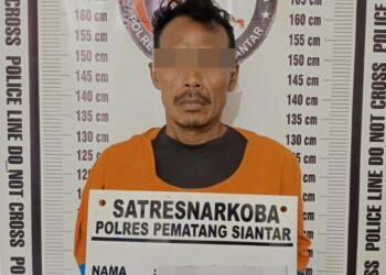 Foto tersangka yang diamankan Satuan Reserse Narkoba Polres Pematangsiantar.