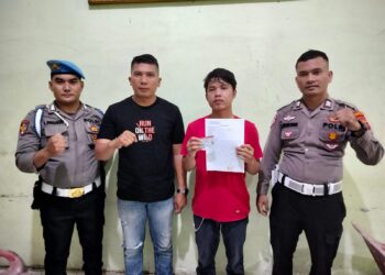 Pemohon SIM C, Chandra M. P. Sigalingging, merasa puas dengan pelayanan Satpas Polres Pematangsiantar.