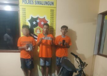 Foto ketiga pelaku pencurian yang diamankan Polsek Perdagangan.